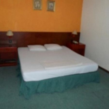 Hotel Margosuko מאלאנג מראה חיצוני תמונה