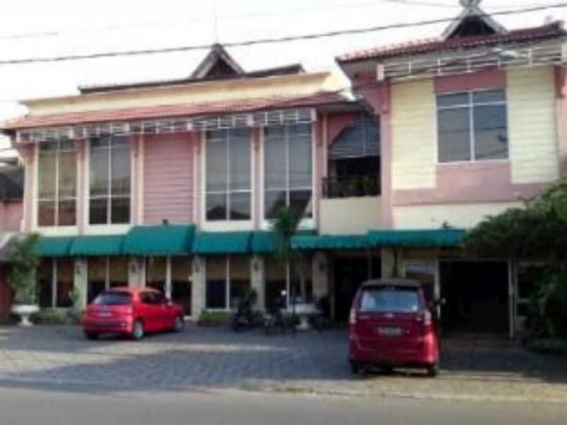 Hotel Margosuko מאלאנג מראה חיצוני תמונה