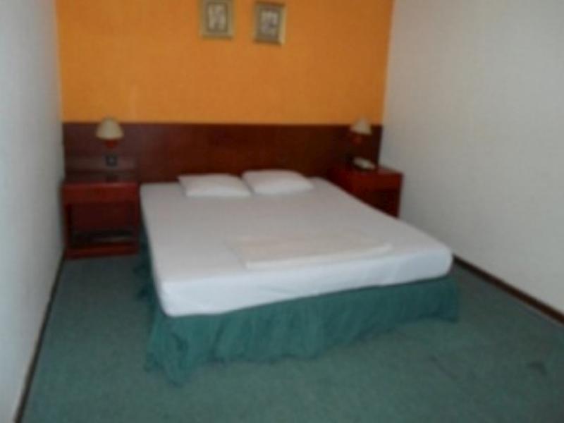 Hotel Margosuko מאלאנג מראה חיצוני תמונה